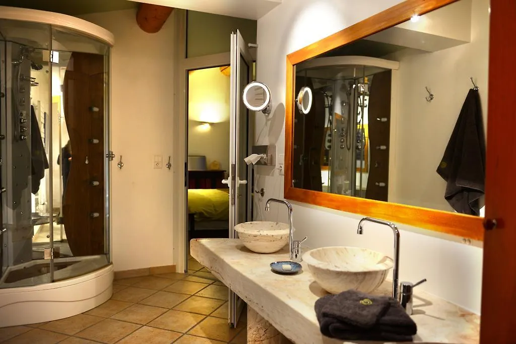 Mas De Carabelle Bed & Breakfast La Roque-Alric 0*,  France