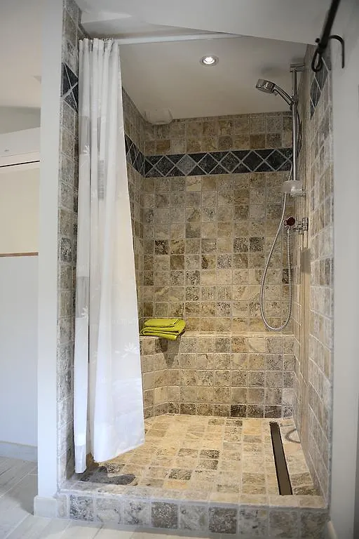 Mas De Carabelle Bed & Breakfast La Roque-Alric 0*,